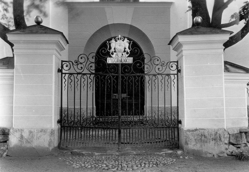 1927